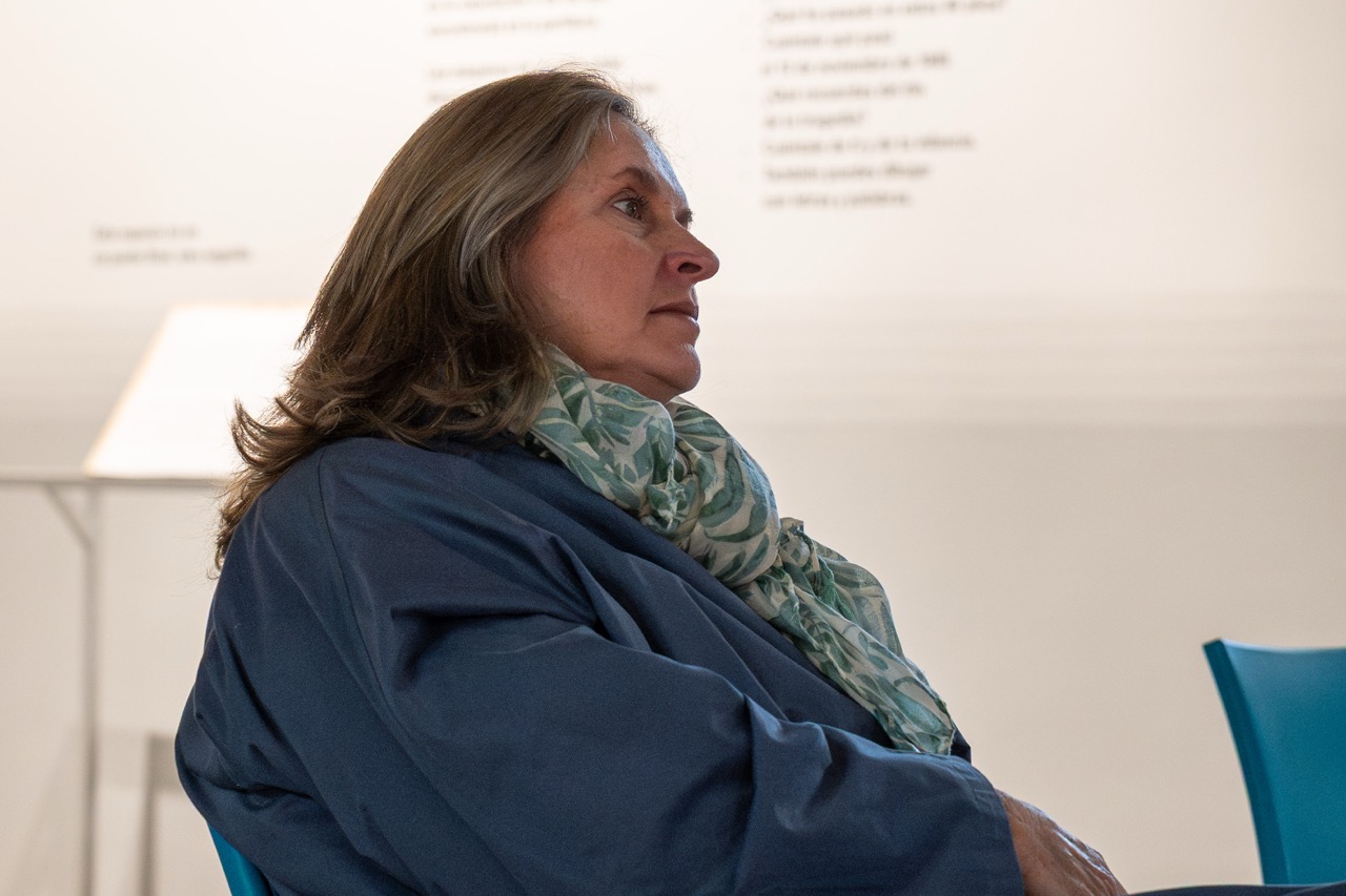 Detrás de las almas de los archivos Conversatorio