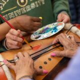 Archivos en movimiento: Laboratorio material/curatorial "Pintar el Latido: "Trazo y Memoria Afro Diaspórica" y Archivos en movimiento: Instalación efímera resultados del ciclo: “Ritmo y desobediencia”. en tamaño grande