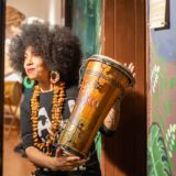 Archivos en movimiento: Laboratorio material/curatorial "Pintar el Latido: "Trazo y Memoria Afro Diaspórica" y Archivos en movimiento: Instalación efímera resultados del ciclo: “Ritmo y desobediencia”.