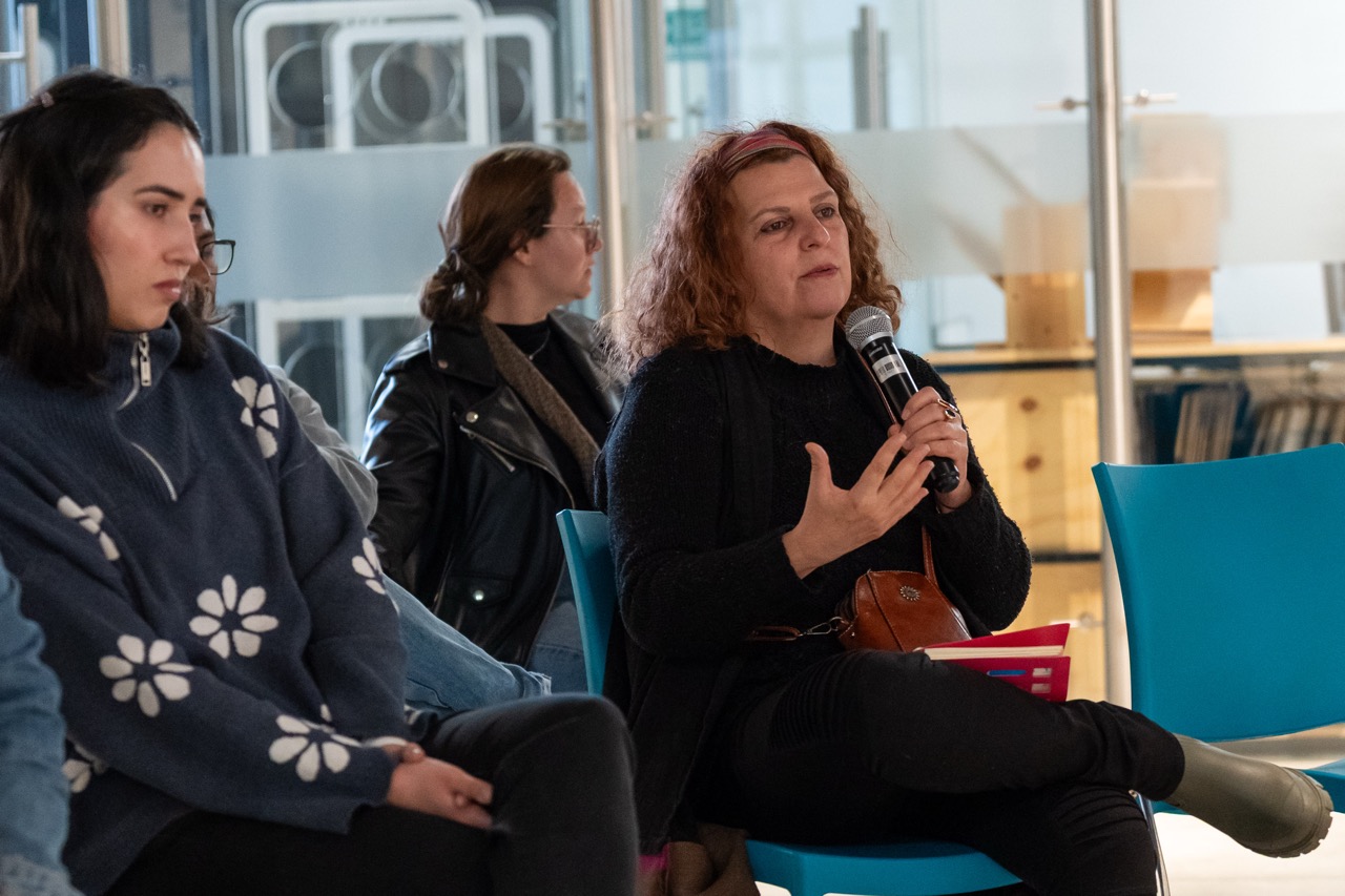 La primera mano Conversatorio