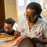 Archivos en movimiento: Laboratorio material/curatorial "Pintar el Latido: "Trazo y Memoria Afro Diaspórica" y Archivos en movimiento: Instalación efímera resultados del ciclo: “Ritmo y desobediencia”.