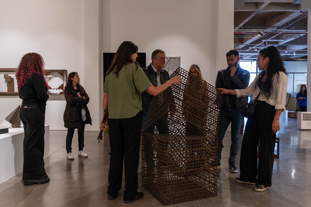 Visita multisensorial: Acoplamientos (Edelmira Boller).