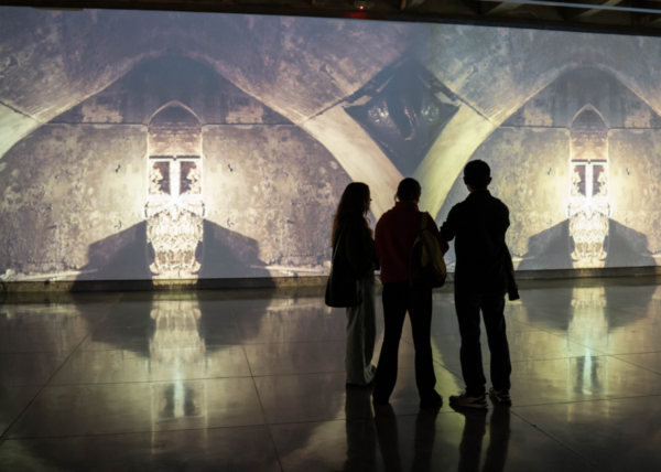 Exposición Katabasis de Mauricio Carmona Rivera, ganador el XII Premio Luis Caballero